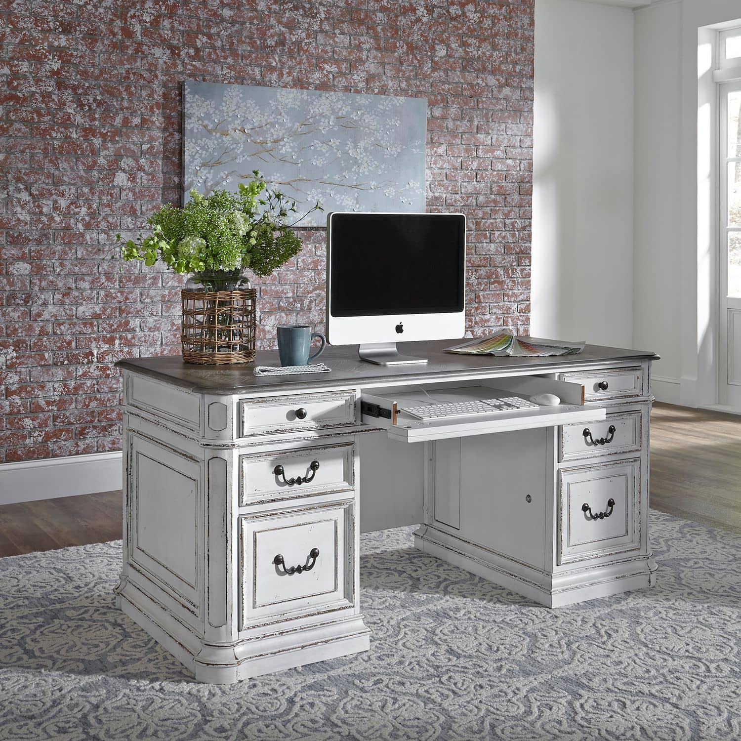 244-HOJ-DSK Magnolia Manor Desk 244-HOJ-DSK Magnolia Manor Desk