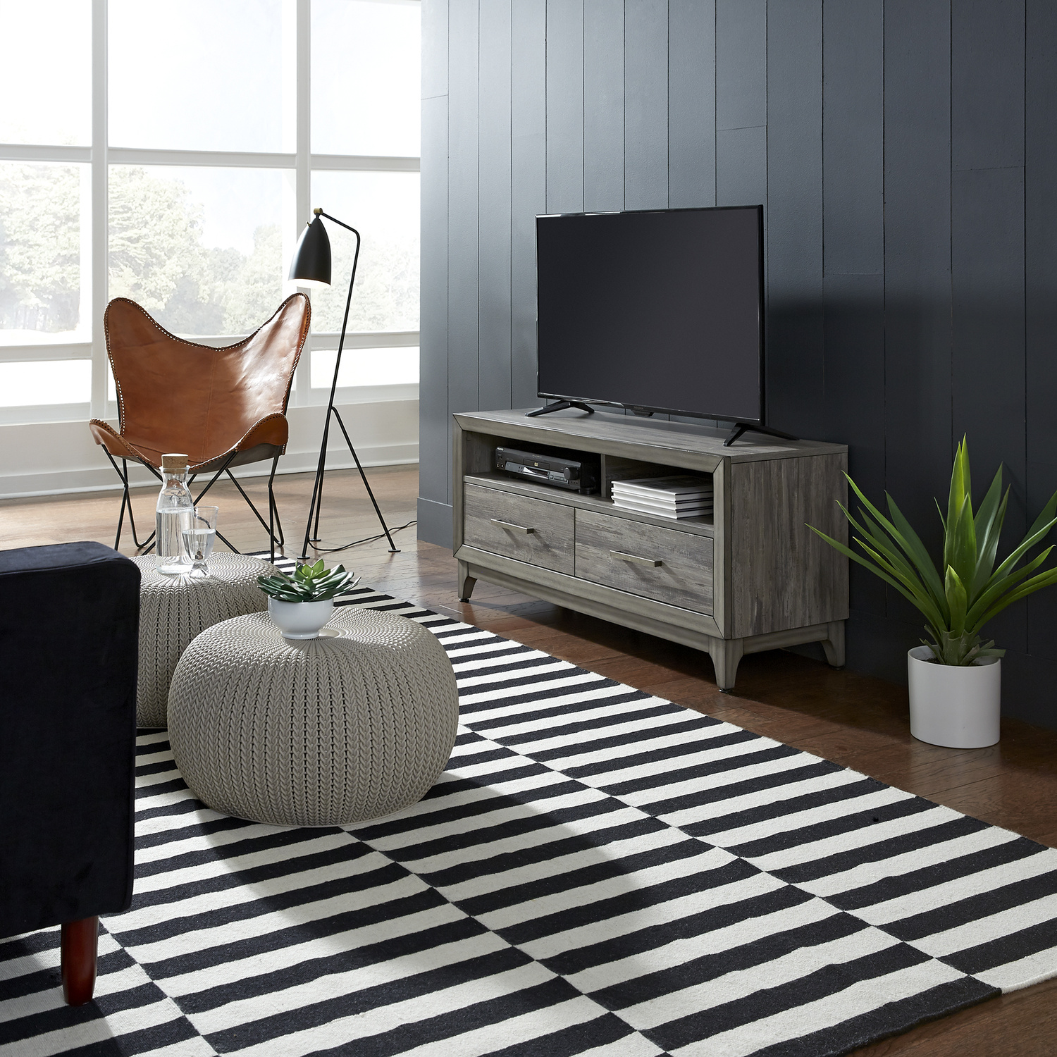 Liberty Furniture 581-TV47 Mercury 47 Inch TV Console Liberty Furniture 581-TV47 Mercury 47 Inch TV Console